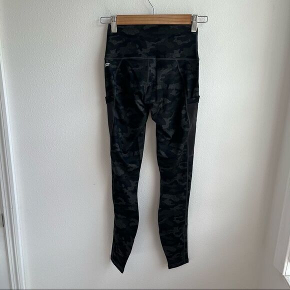 Fabletics On-the-go Powerhold High Waist Leggings Charcoal Camo Size XXS - Picture 4 of 9